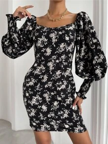 印花雞心領口燈籠袖緊身連衣裙