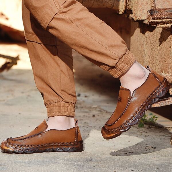 

Men Minimalist Slip-On Loafers, Brown