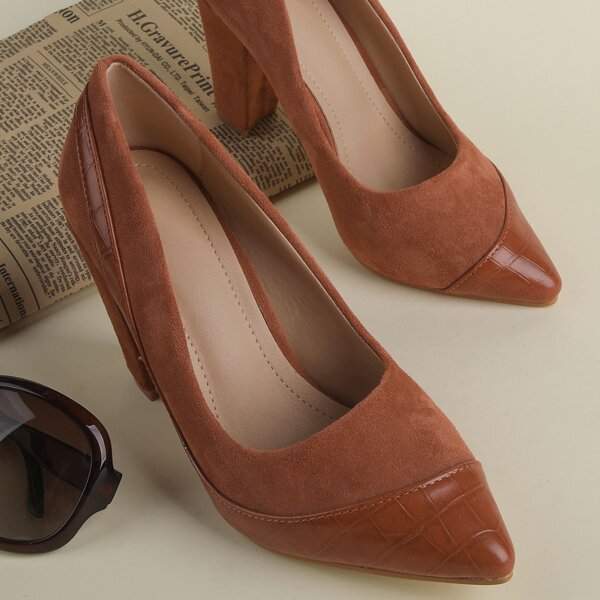 

Suede Chunky Court Pumps, Brown