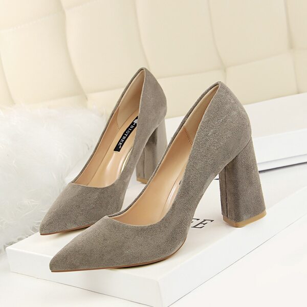 

Minimalist Point Toe Chunky Heeled Court Pumps, Grey