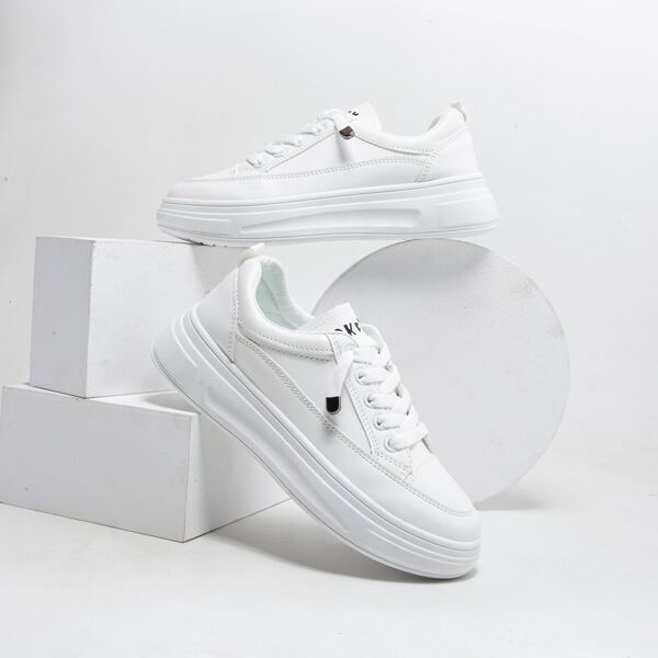 

Minimalist Lace Up Front Skate Shoes, White