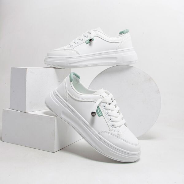 

Minimalist Lace-up Front Flatform Skate Shoes, White