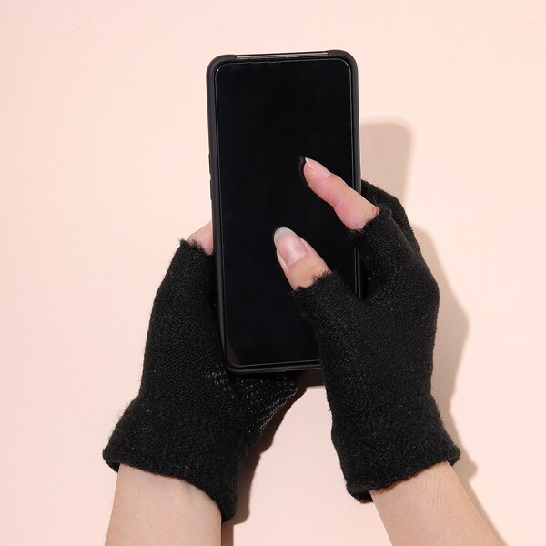 

Letter Graphic Gloves, Black