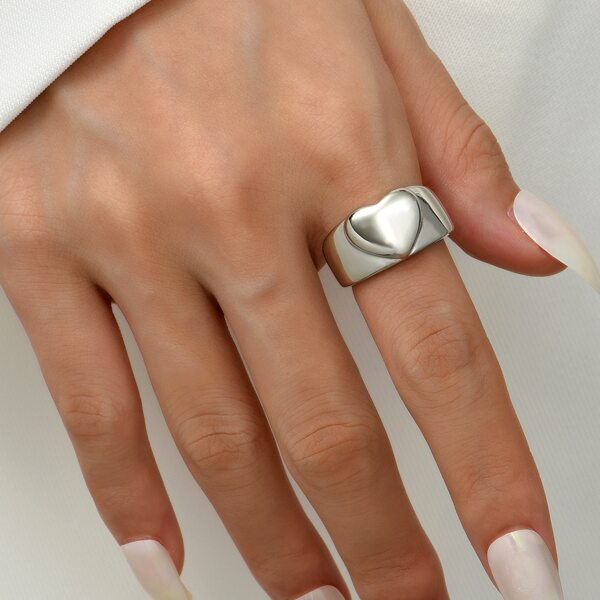 

Heart Decor Ring, Silver