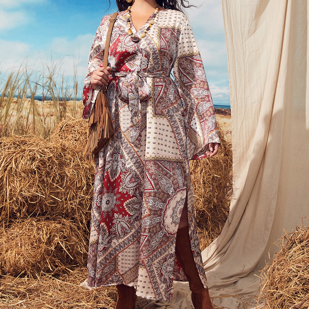 размера плюс Платье с поясом с принтом шарфа с рукавом "колокол" с разрезом