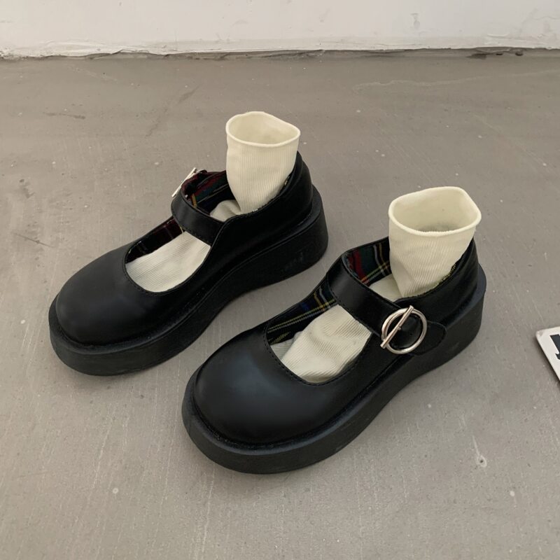 

Minimalist Flatform Mary Janes, Black
