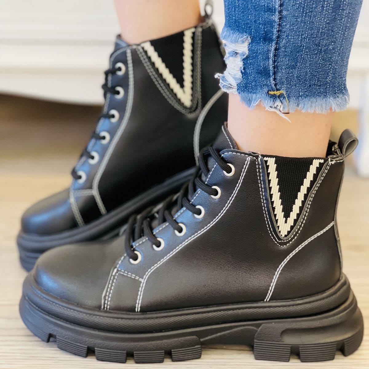 

Lace Up Front Combat Boots, Black
