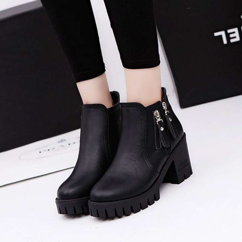 Side Zipper Chunky Heeled Boots, Black