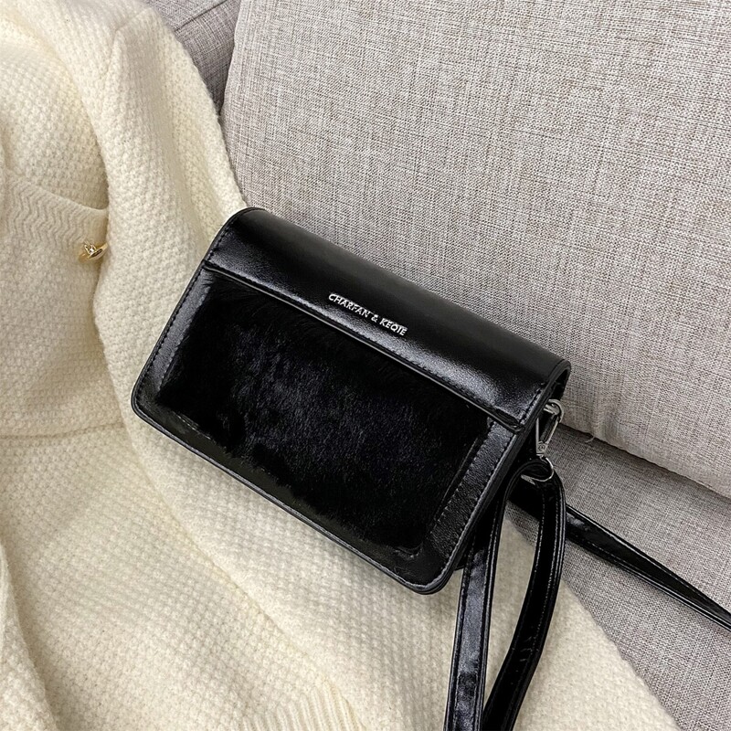 

Flap Crossbody Bag, Black