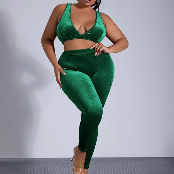 

Plus Plunging Neck Velvet Top & Leggings Set, Dark green