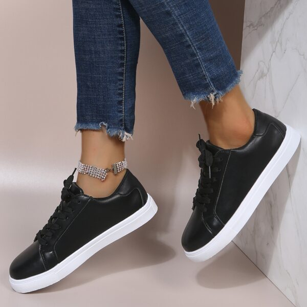 

Minimalist Lace-up Front Skate Shoes, Black
