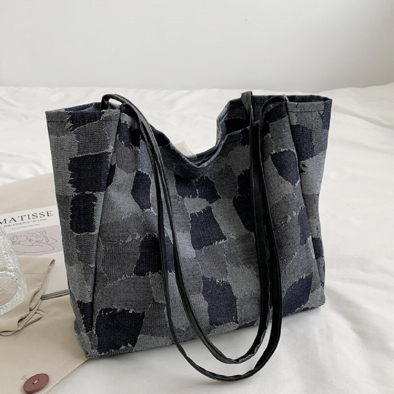 

Minimalist Shoulder Tote Bag, Black