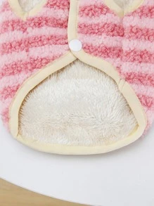 1 pieza Chaleco de felpa a rayas para mascotas, adecuado para perros y gatos, para mantener el calor