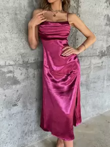 Aveloria 緞面高衩吊帶洋裝