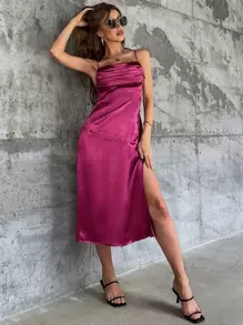 Aveloria 緞面高衩吊帶洋裝