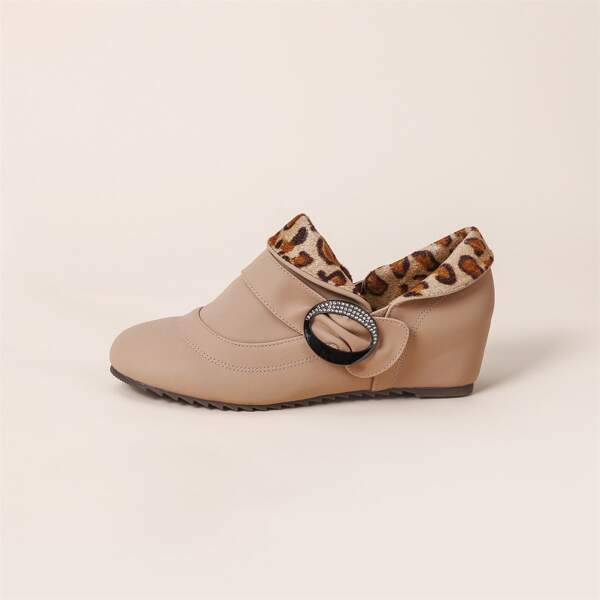 

Leopard Graphic Rhinestone Decor Wedges, Apricot