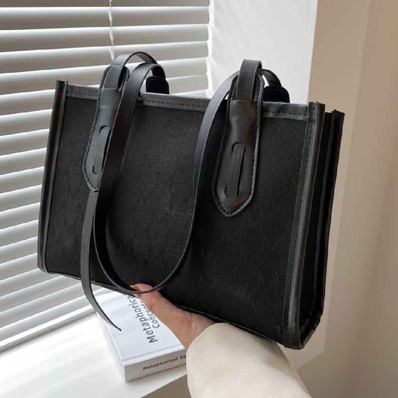 

Minimalist Tote Bag, Black