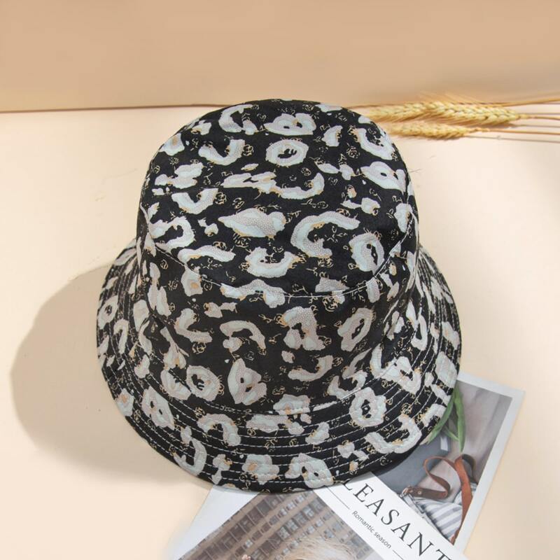 

Leopard Graphic Bucket Hat, Black