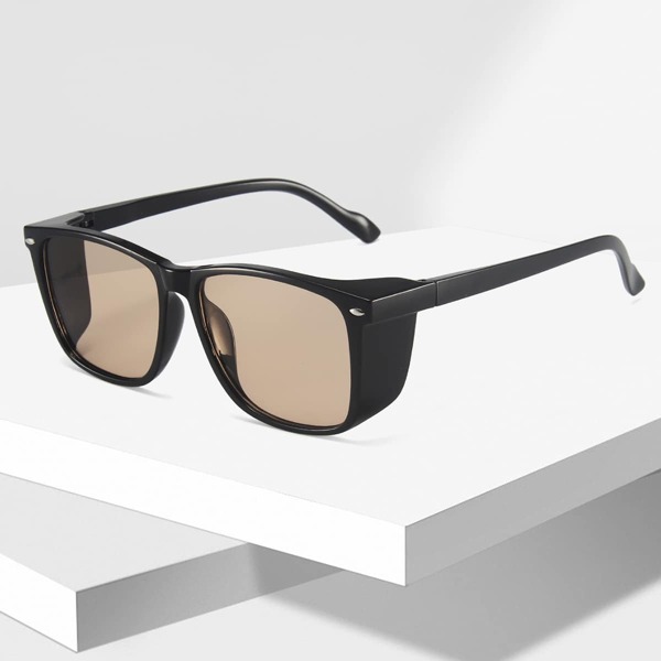 

Simple Tinted Lens Sunglasses