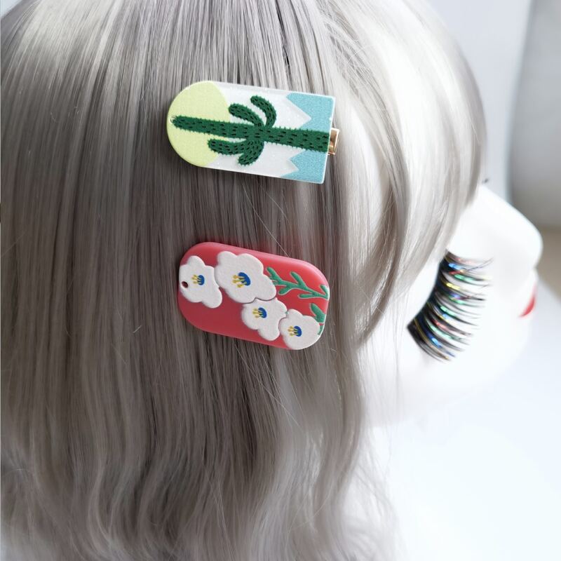 

4pcs Flower Graphic Hair Clip, Multicolor