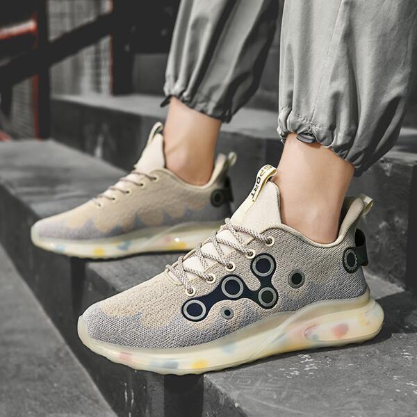 

Men Geometric Graphic Lace-up Front Sneakers, Beige