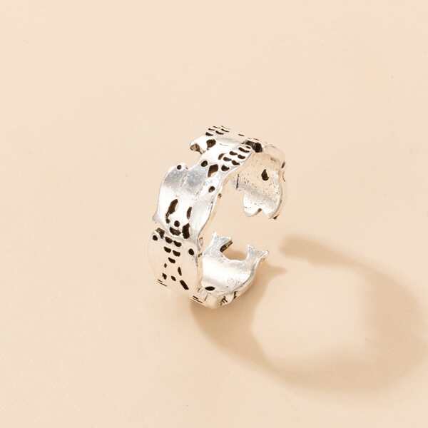 

Fish Decor Cuff Ring, Silver