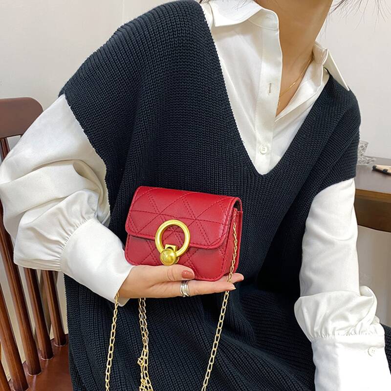 

Quilted Flap Crossbody Bag, Red