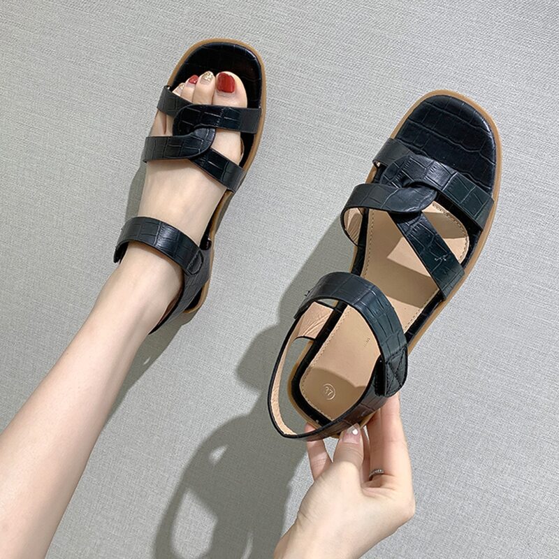 

Minimalist Flat Sandals, Black