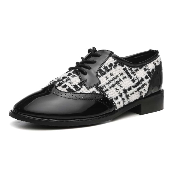 

Splicing Design Wingtip Decor Oxfords, Black and white