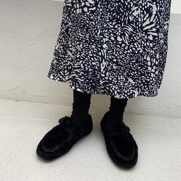 

Minimalist Mary Jane Fluffy Flats, Black