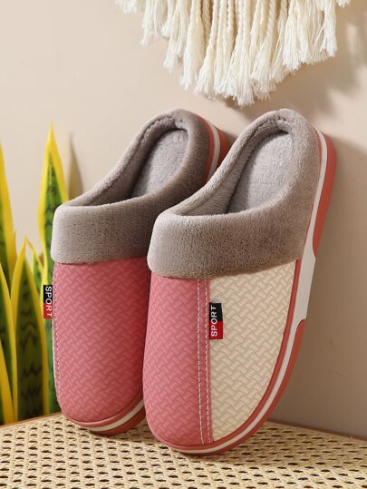 Novos chinelos de couro de inverno femininos para lazer interno, confortáveis, à prova d'água, antiderrapantes, chinelos de fundo macio para casa