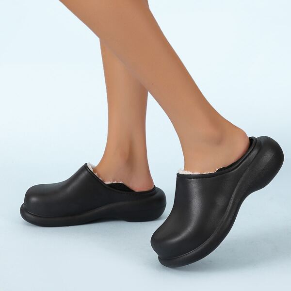 

Minimalist Plush Inside Bedroom Slippers, Black