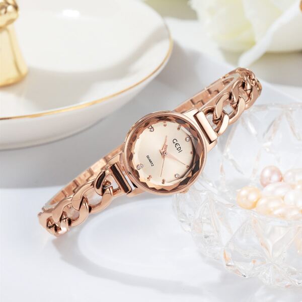 

Rhinestone Decor Round Pointer Quartz Watch