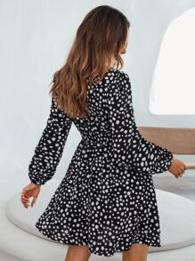 SHEIN LUNE 滿版圖案腰部打褶連衣裙 - 黑與白 - 查看 2