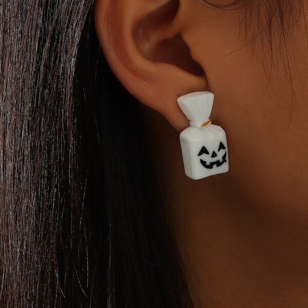 

Halloween Candy Decor Stud Earrings, Black and white