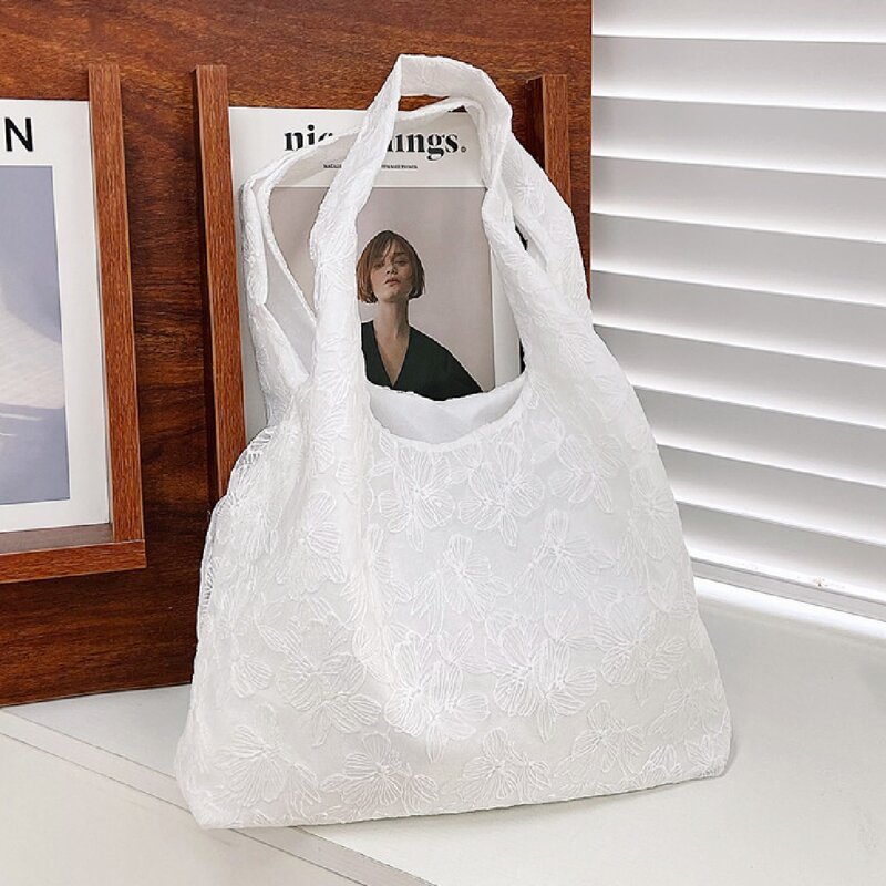 

Flower Graphic Shoulder Tote Bag, White