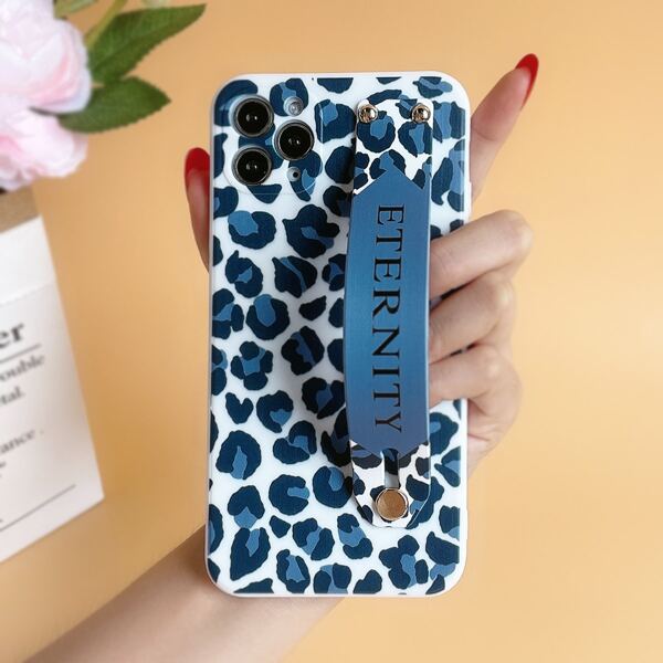 

Leopard Phone Case With Wristband Holder, Multicolor