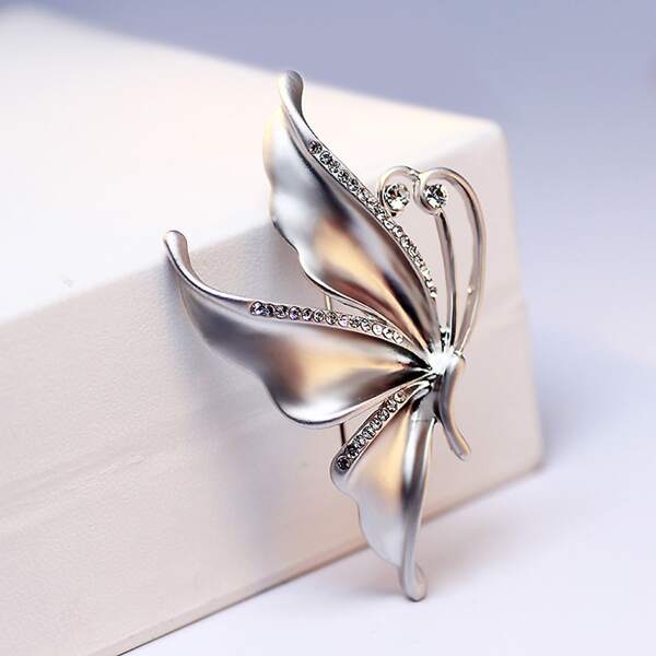 

Rhinestone Decor Brooch, Silver