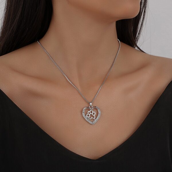 

Paw Decor Necklace, Silver