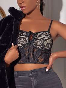 SHEIN Slayr 前打結短款蕾絲吊帶上衣 - 黑色 - 查看 4