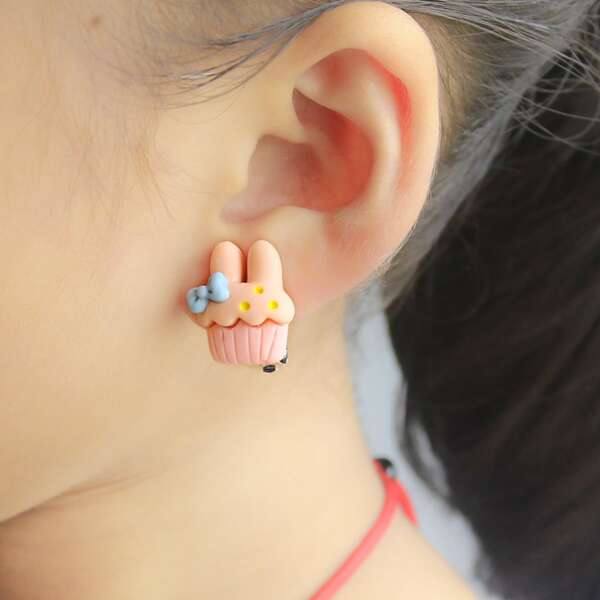 

2pcs Toddler Girls Cartoon Decor Ear Cuff, Multicolor