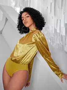 SHEIN BAE Body jacquard de cuello alto de manga gigot de satén