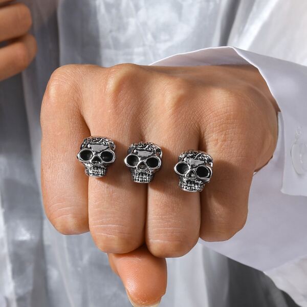 

Skull Decor Mittens Ring, Antique silver