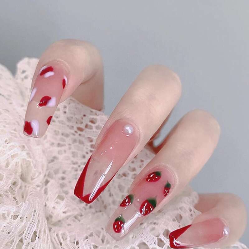 

24pcs Strawberry Pattern Fake Nail, Pink