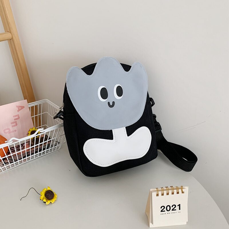 

Flower Graphic Crossbody Bag, Black