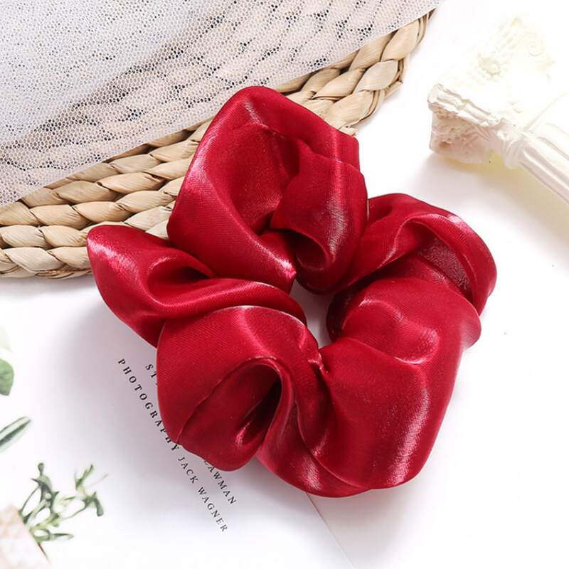 

1pc Minimalist Scrunchie, Red