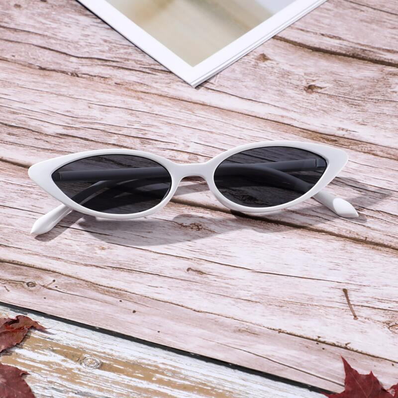 

Cat Eye Frame Sunglasses