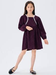 女孩鏤空蕾絲花邊泡泡袖燈芯絨洋裝