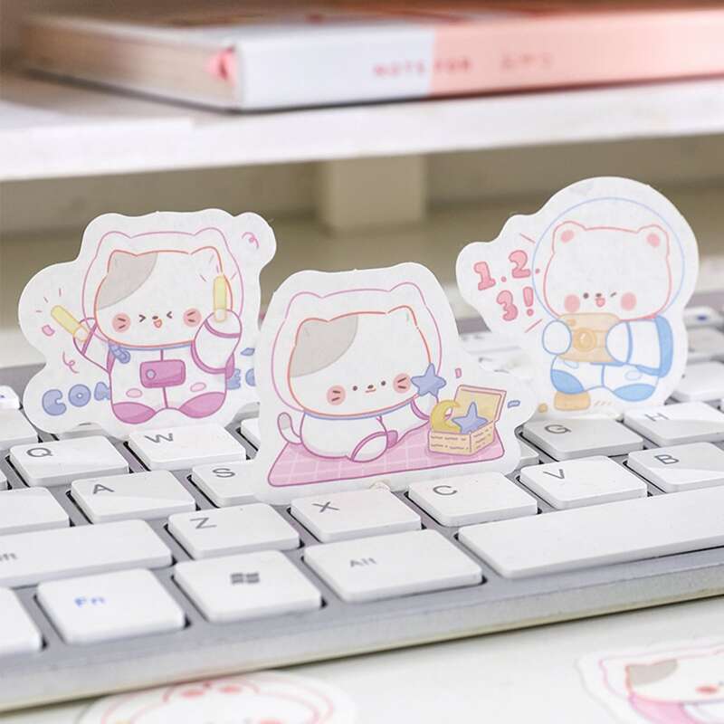 

1pack Cartoon Graphic Random Sticker, Multicolor