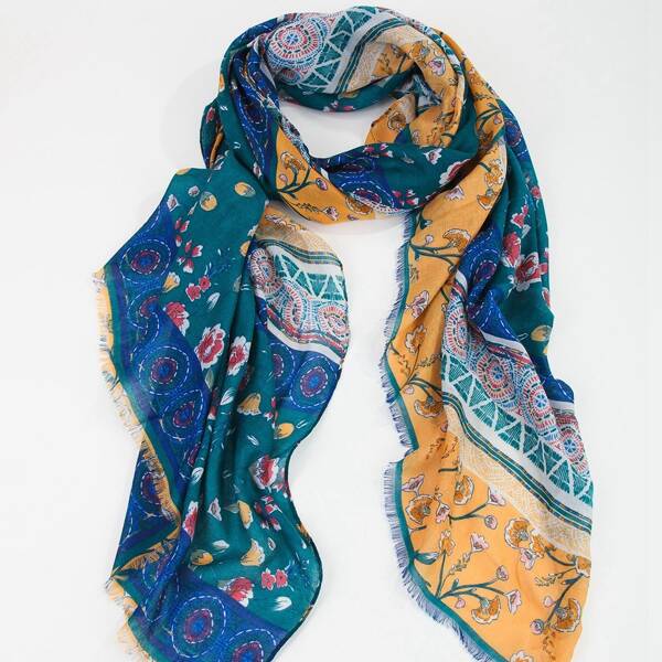 

Raw Hem Graphic Scarf, Multicolor